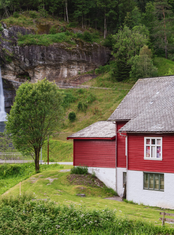 Steinsdalsfossen – waterfalls in Norway